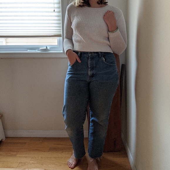Gap Cropped White Sweater - Picture 3 of 4